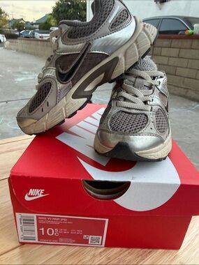 Nike Kids Silver and Gray Athletic Sneakers